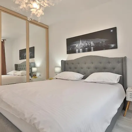 Апартаменти Ada Apartment 406 *