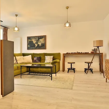 Ada Apartment 406 Апартаменти